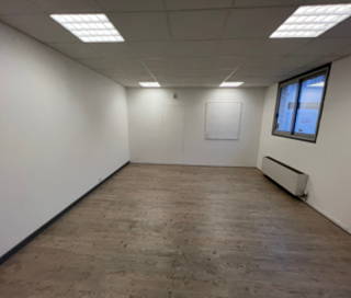 Bureau privé 40 m² 8 postes Coworking Rue Louis Armand Eaubonne 95600 - photo 8